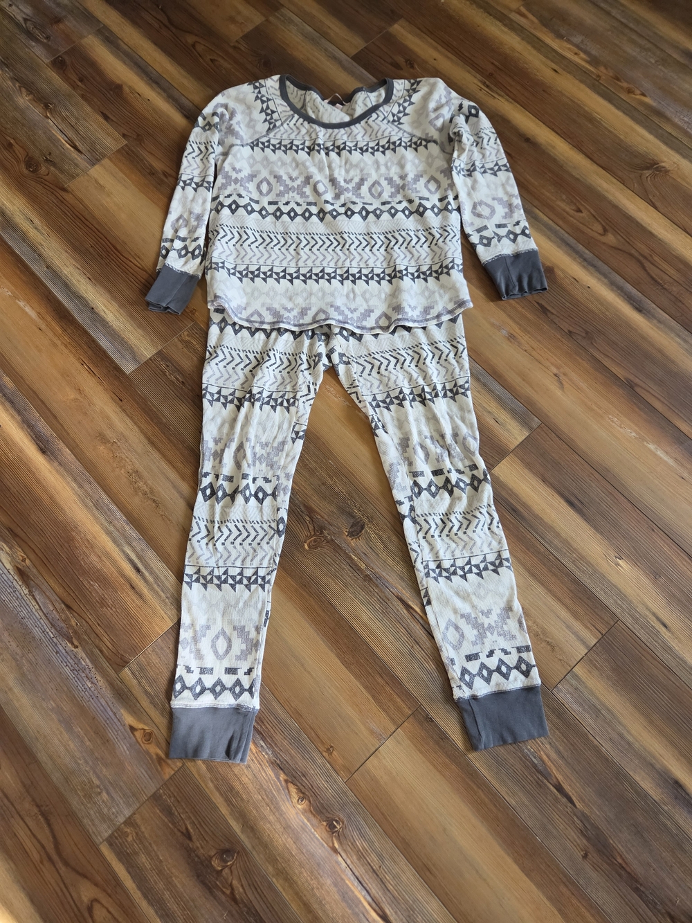 Victoria's Secret Cream and Gray Aztec-Print  Pajama Set Women's Size M